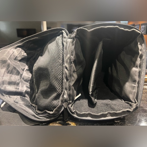 Camera Bag with shoulder strap - Picture 2 of 4